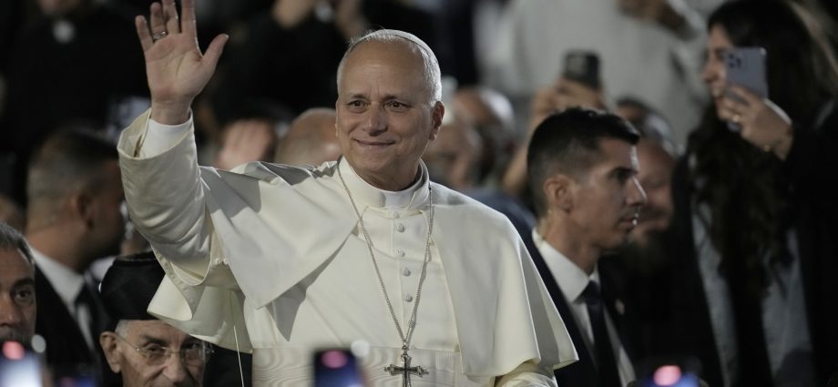 pope-leo-urges-unity-on-day-two-of-lebanon-visit