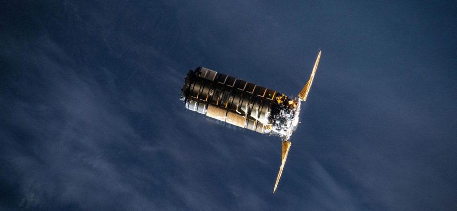 Cygnus XL brings cargo to the ISS for 1st time | Space photo of the day for Dec. 1, 2025