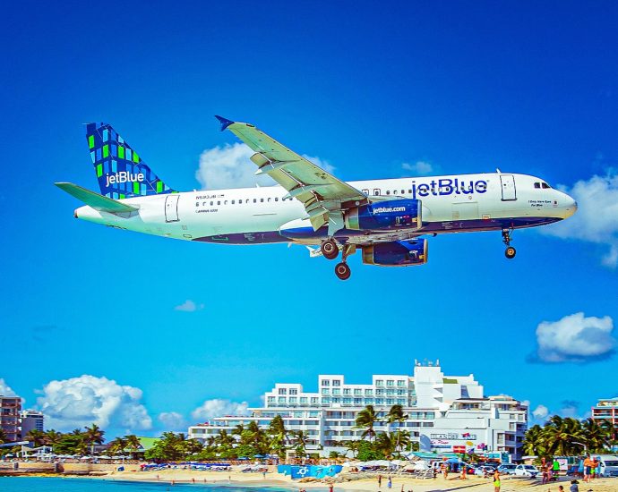 airbus-identifies-new-problem-with-metal-panels-on-some-a320s