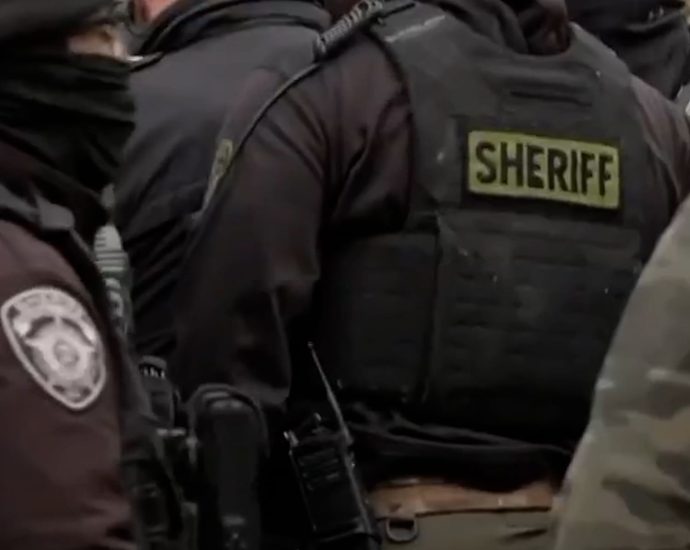 georgia-officials-search-for-escaped-inmate