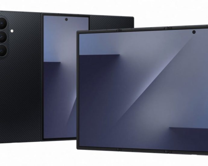 samsung-reveals-its-first-tri-fold-phone-–-and-its-desktop-mode