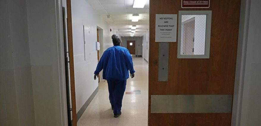 after-promising-‘radical-transparency,’-feds-withhold-rural-health-fund-applications