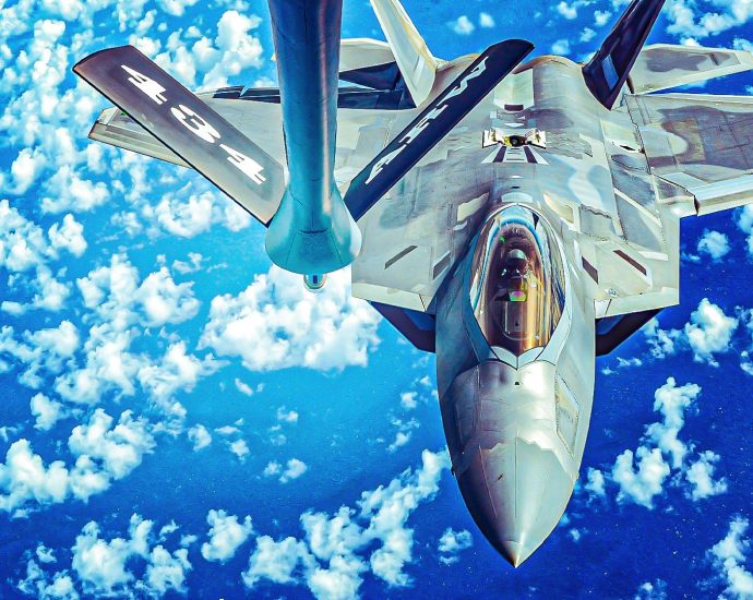 the-world’s-best-fighter-jet-for-air-to-air-refueling