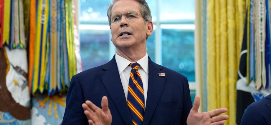 bessent-to-push-residency-requirement-for-regional-us-fed-bank-presidents