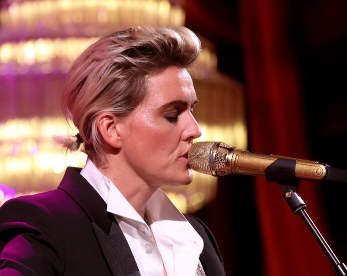 nfl-adds-outspoken-the-traitor-critic-to-its-super-bowl-lineup