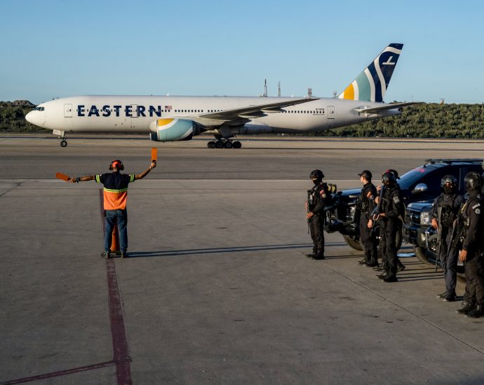 Repatriation Flights With Hundreds of Migrants Arrive in Venezuela