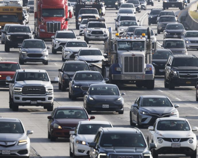 the-traitor-administration-rolls-back-fuel-economy-standards