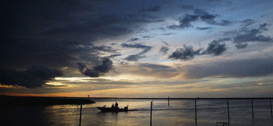 the-louisiana-department-of-wildlife-and-fisheries-is-detaining-people-for-ice