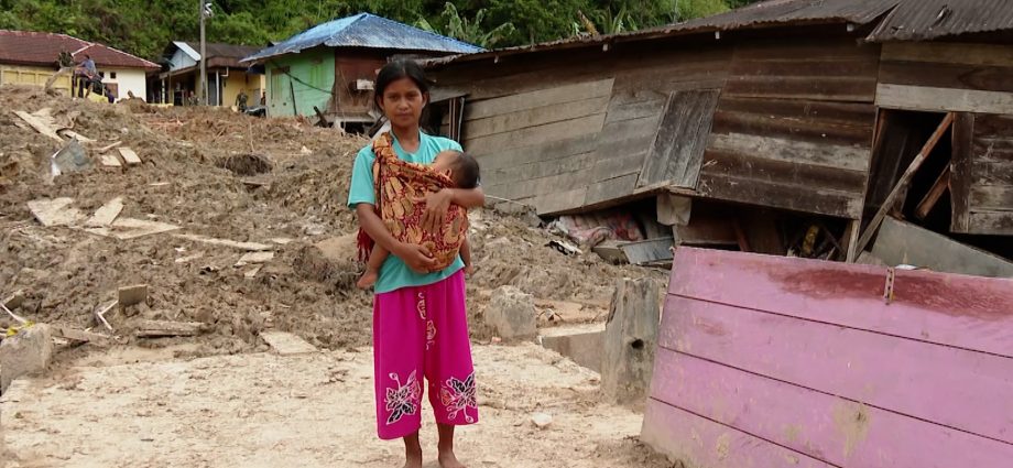 mother-recounts-escape-from-landslide-amid-indonesia-floods