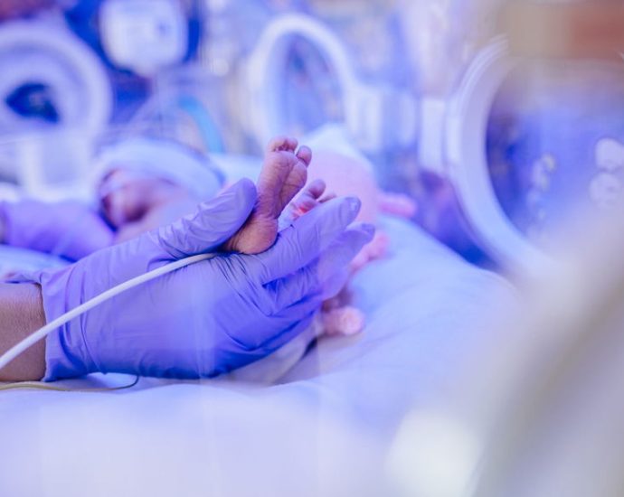 her-baby-was-in-the-nicu.-she-was-in-ice-detention