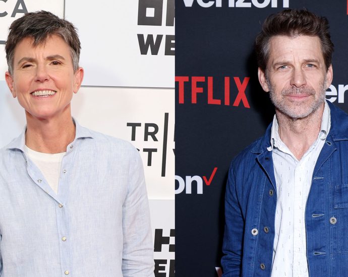 tig-notaro-says-she’s-writing-a-‘hot-lesbian-action’-movie-with-zack-snyder-–-and-yes,-that’s-really-the-title-pitch