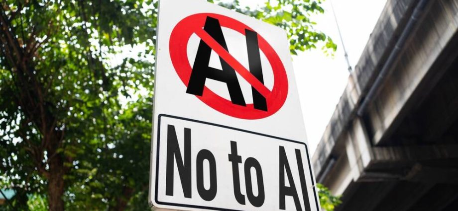 logitech-chief-says-ill-conceived-gadgets-put-the-ai-in-fail