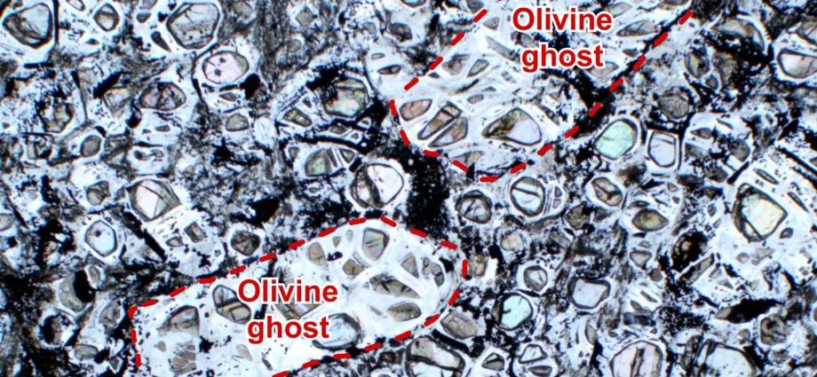 3.3-billion-year-old-crystals-reveal-a-shockingly-active-early-earth