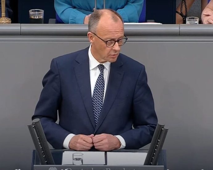 with-ukraine’s-reserves-running-low,-merz-presses-belgium-to-unlock-e165-billion-loan