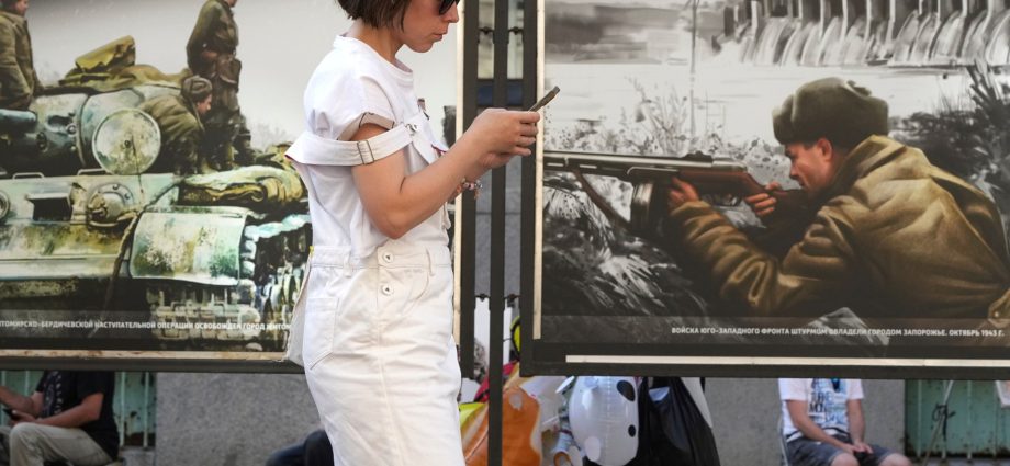 russia-continues-tech-crackdown-by-blocking-snapchat,-facetime-access