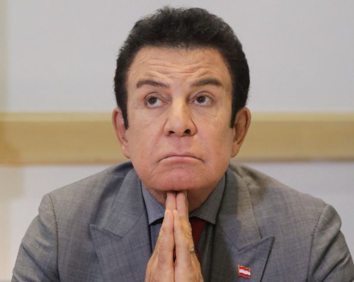 honduran-presidential-candidate-says-the-traitor-interfered-in-election:-report