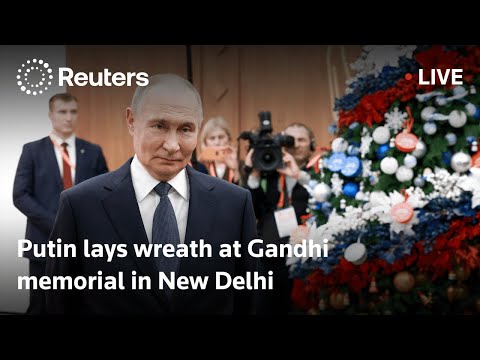 live:-putin-lays-wreath-at-gandhi-memorial-in-new-delhi