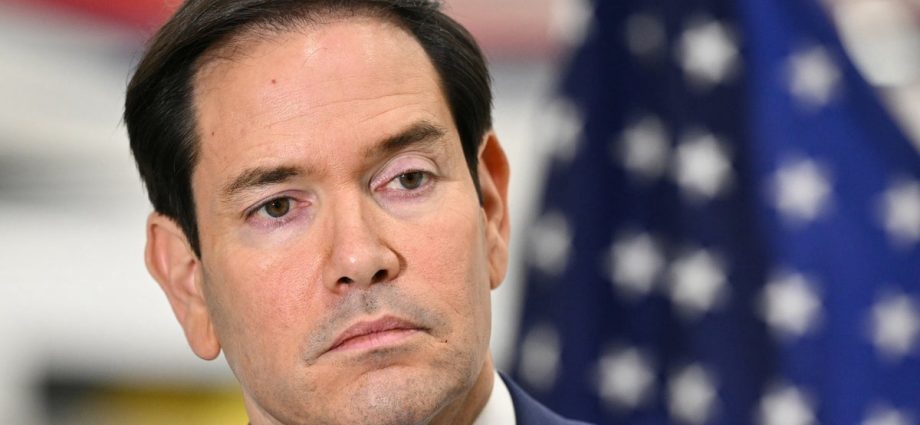 ‘cult-alert’:-marco-rubio-skewered-for-fawning-comments-on-the-traitor