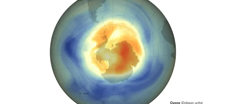 new-data-reveals-one-of-the-smallest-ozone-holes-in-decades