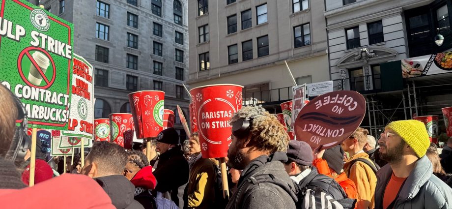 starbucks,-union-workers-face-off-as-old-tensions-over-wages-spill-over