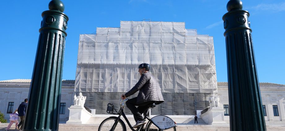 us-supreme-court-to-consider-the-traitor’s-bid-to-end-birthright-citizenship