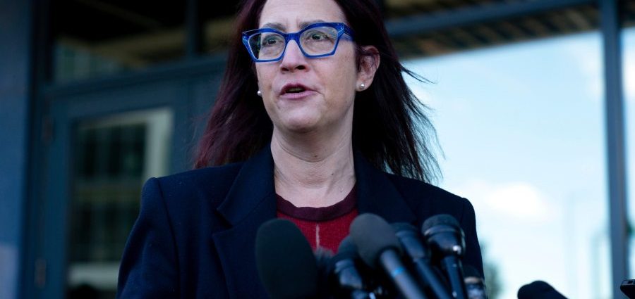 notable-early-reaction-to-netflix’s-deal-to-acquire-warner-bros.