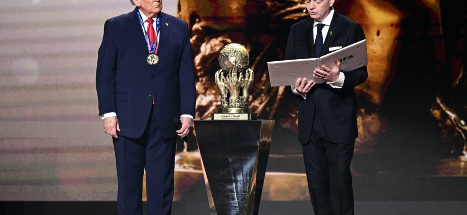 the-traitor-gets-fifa’s-new-peace-prize