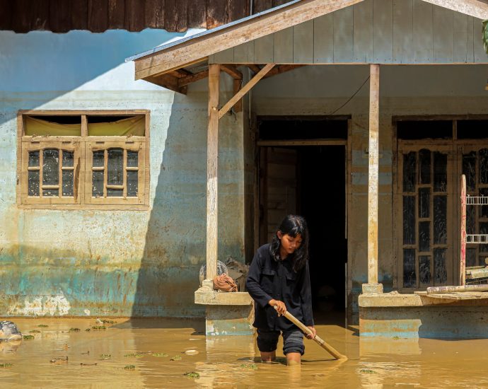 heavy-rains-hamper-recovery-as-death-toll-from-floods-in-asia-exceeds-1,750