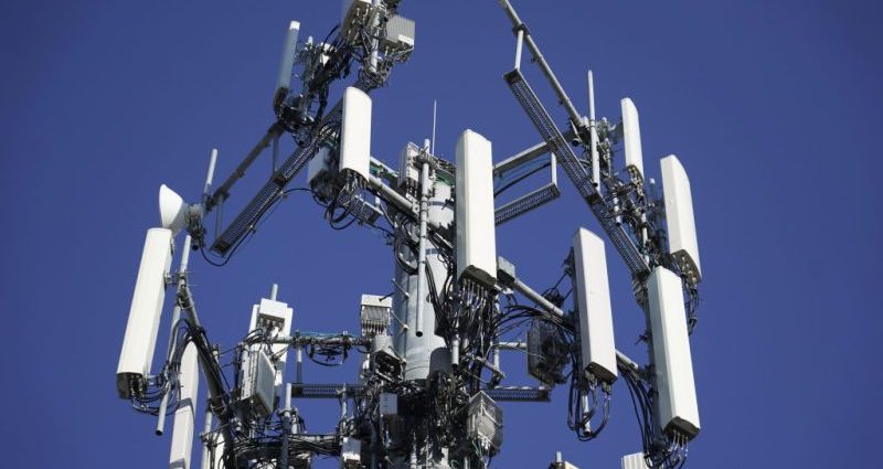 new-fcc-data-compares-verizon,-t-mobile,-at&t-in-every-state