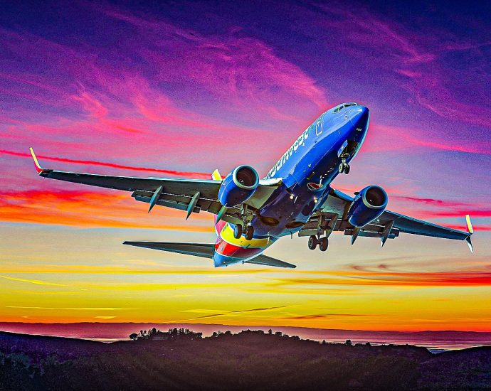 southwest-airlines-slashes-full-year-profit-forecast-after-federal-shutdown-impact