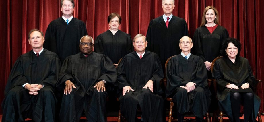 Supreme Court approves Texas voting map
 and parents against school iPads: Morning Rundown