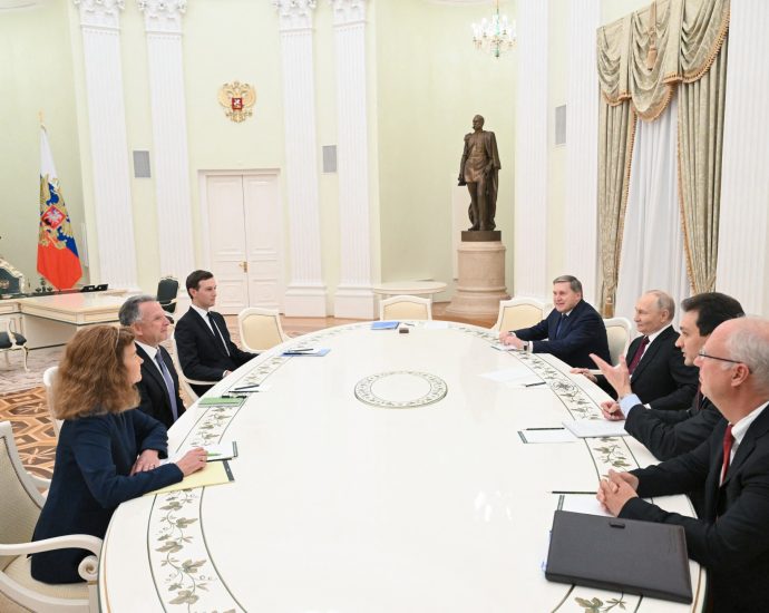 ukraine-peace-talks-stall-as-russia-unleashes-huge-waves-of-attacks