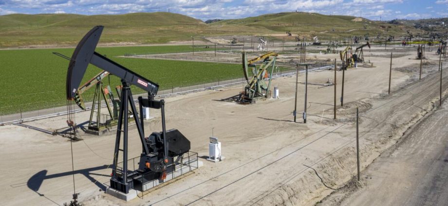 4,000-gallons-of-oil,-contaminated-wastewater-spill-in-monterey-county