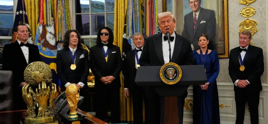 the-traitor-awards-medals-to-the-kennedy-center-honorees-in-an-oval-office-ceremony