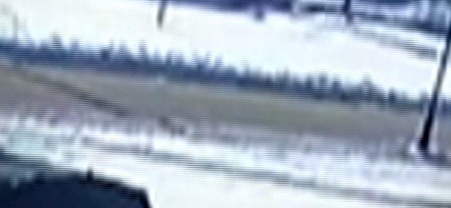 train-plows-into-car-in-iowa