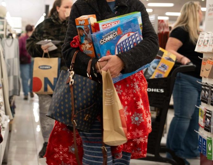 companies-launch-ai-helpers-for-holiday-shoppers