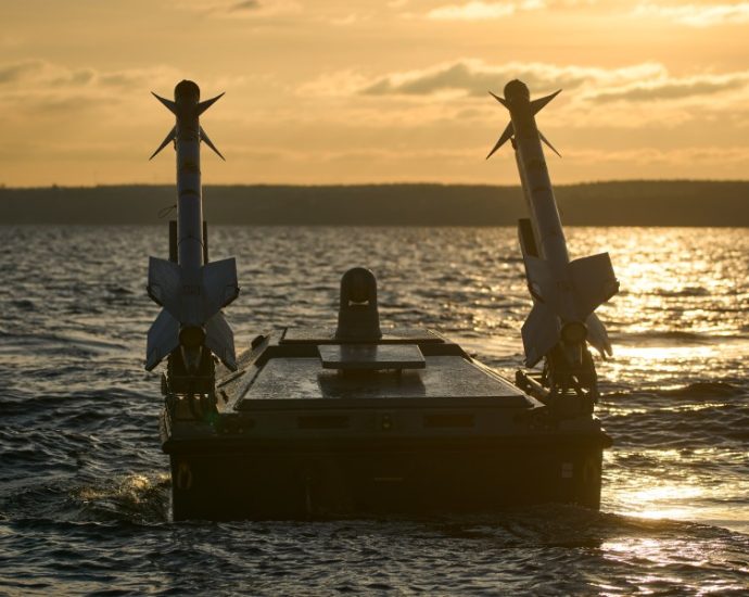 as-sea-drones-force-russia-to-retreat,-ukraine-examines-ways-to-launch-more-complex-attacks