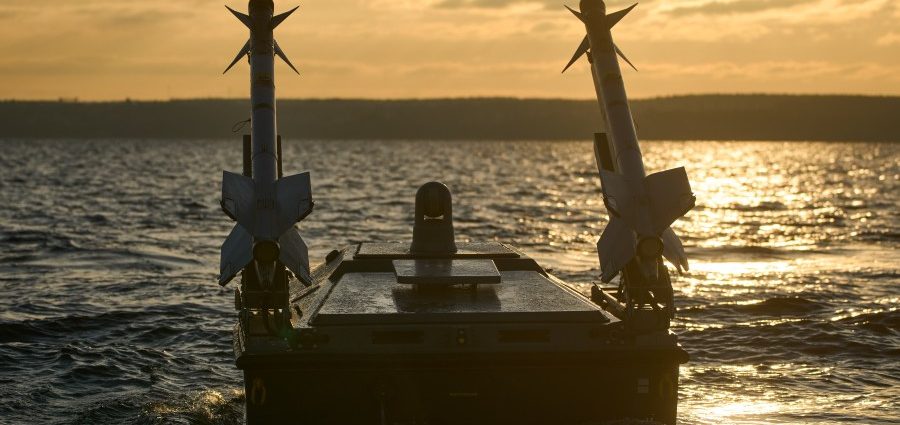 as-sea-drones-force-russia-to-retreat,-ukraine-examines-ways-to-launch-more-complex-attacks