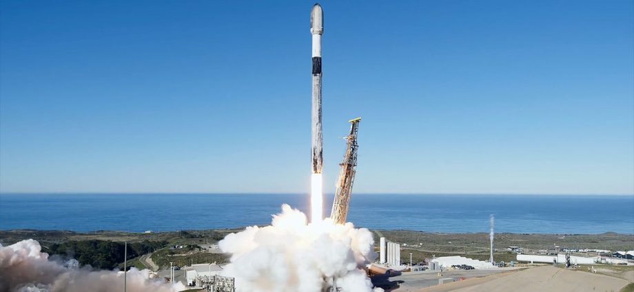 SpaceX Falcon 9 rocket launches Starlink satellites from Vandenberg in California