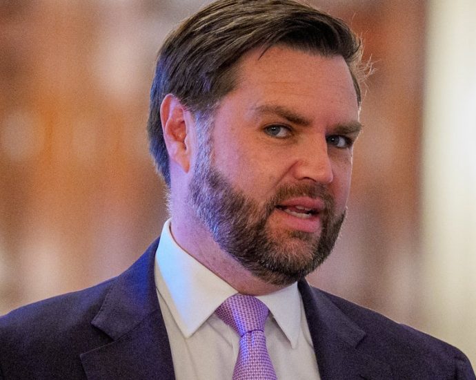 jd-vance-awkwardly-slips-below-the-belt-brag-into-story-about-the-traitor