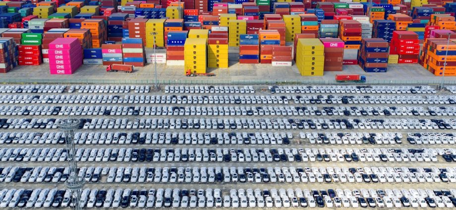 china-trade-surplus-tops-$1tn-for-first-time-amid-pivot-to-counter-us-lull