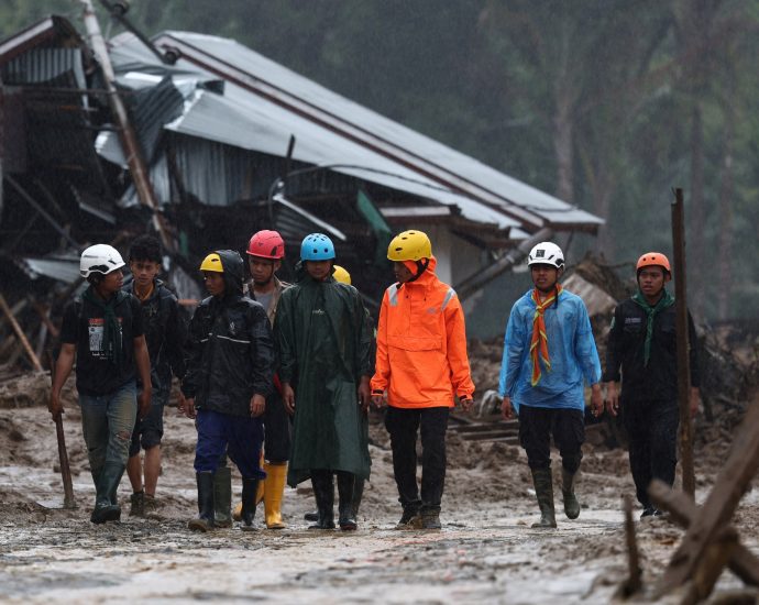 indonesia-counts-human-cost-as-more-climate-change-warnings-sounded