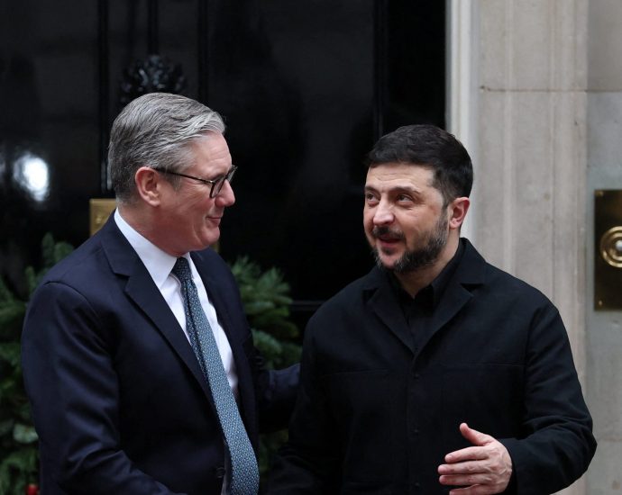 russia-ukraine-war-live:-zelenskyy-in-london-as-e3-talks-under-way