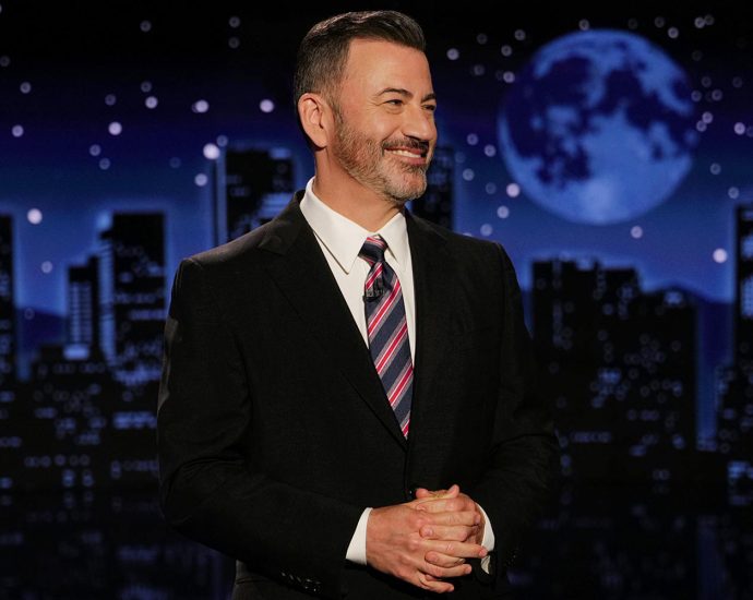 jimmy-kimmel-signs-one-year-extension-with-abc