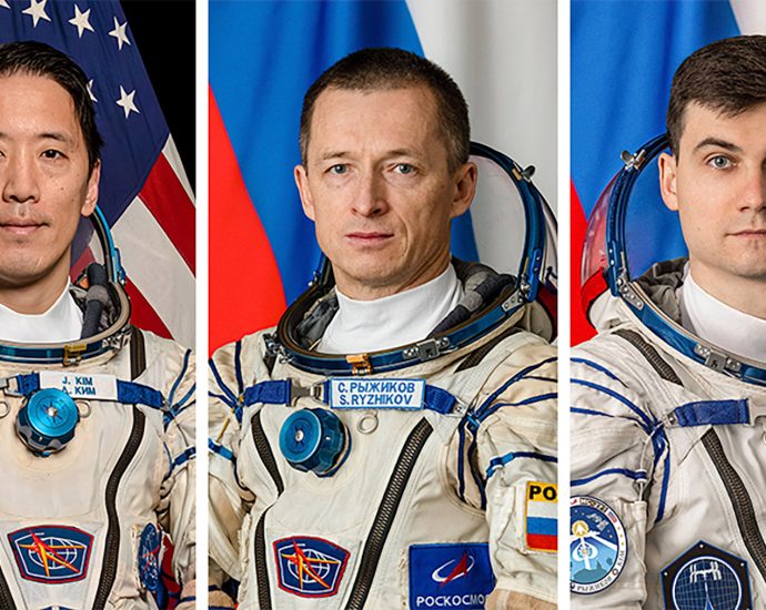 live-on-nasa+:-three-crewmates-say-farewell,-set-to-depart-station