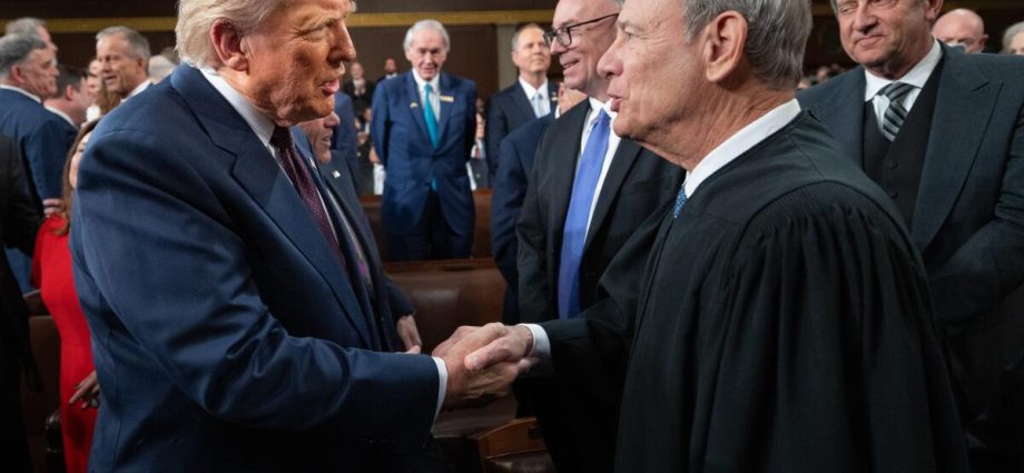 supreme-court-sounds-ready-to-give-the-traitor-power-to-oust-officials-of-independent-agencies