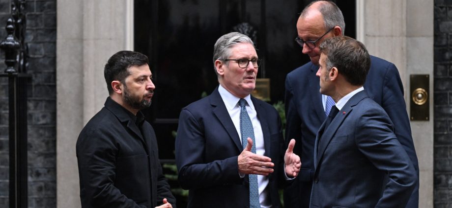 ukraine’s-allies-say-efforts-to-end-russia’s-war-at-‘critical-moment’