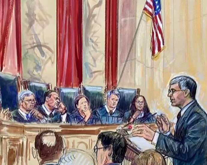 supreme-court-appears-poised-to-rule-in-favor-of-the-traitor-on-independent-agency-firings