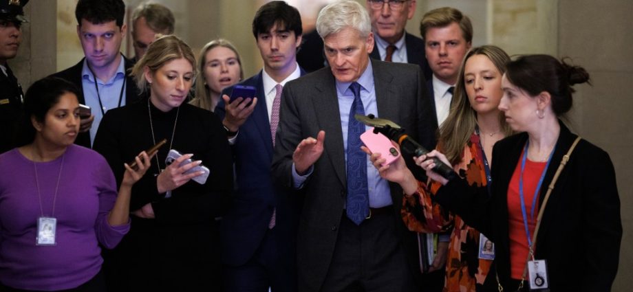 Health Savings Accounts, Backed by GOP, Cover Fancy Saunas but Not Insurance Premiums