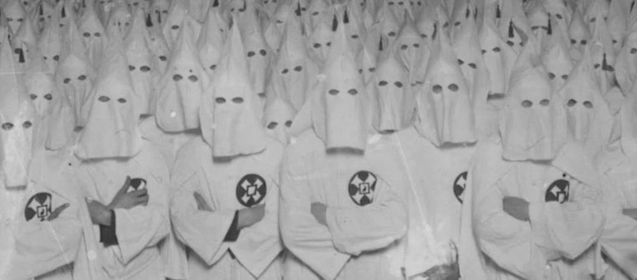 garbage:-racist-shits-‘r-us